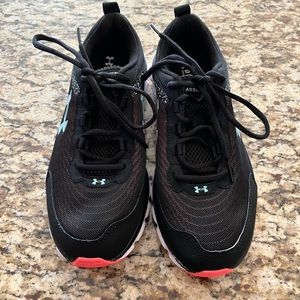Womens Under Armour sneakers